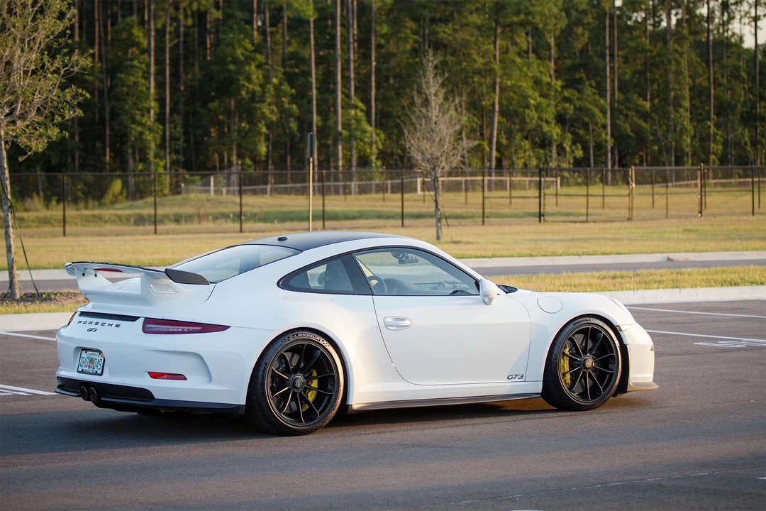 2015 Porsche 991 GT3 - Image 20 of 30