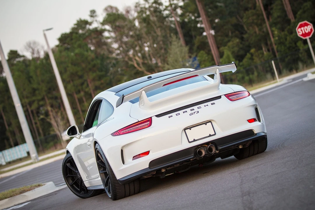2015 Porsche 991 GT3 - Image 29 of 30