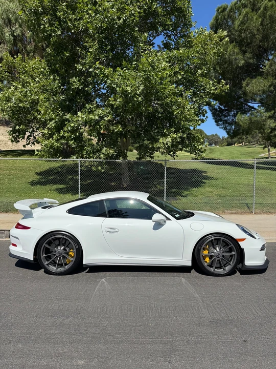 2015 Porsche 991 GT3 - Image 28 of 31
