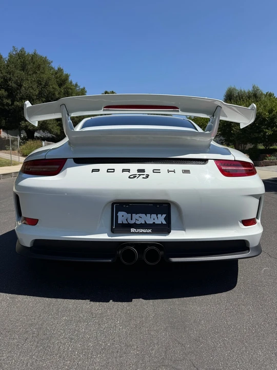 2015 Porsche 991 GT3 - Image 27 of 31