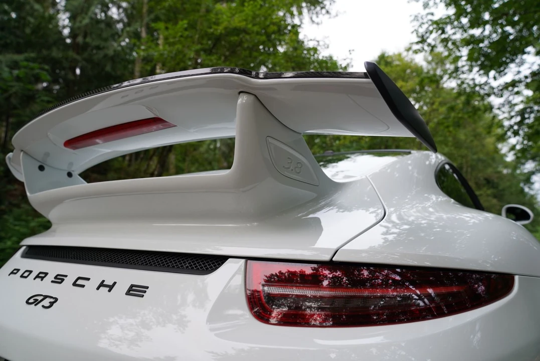 2015 Porsche 991 GT3 - Image 14 of 31