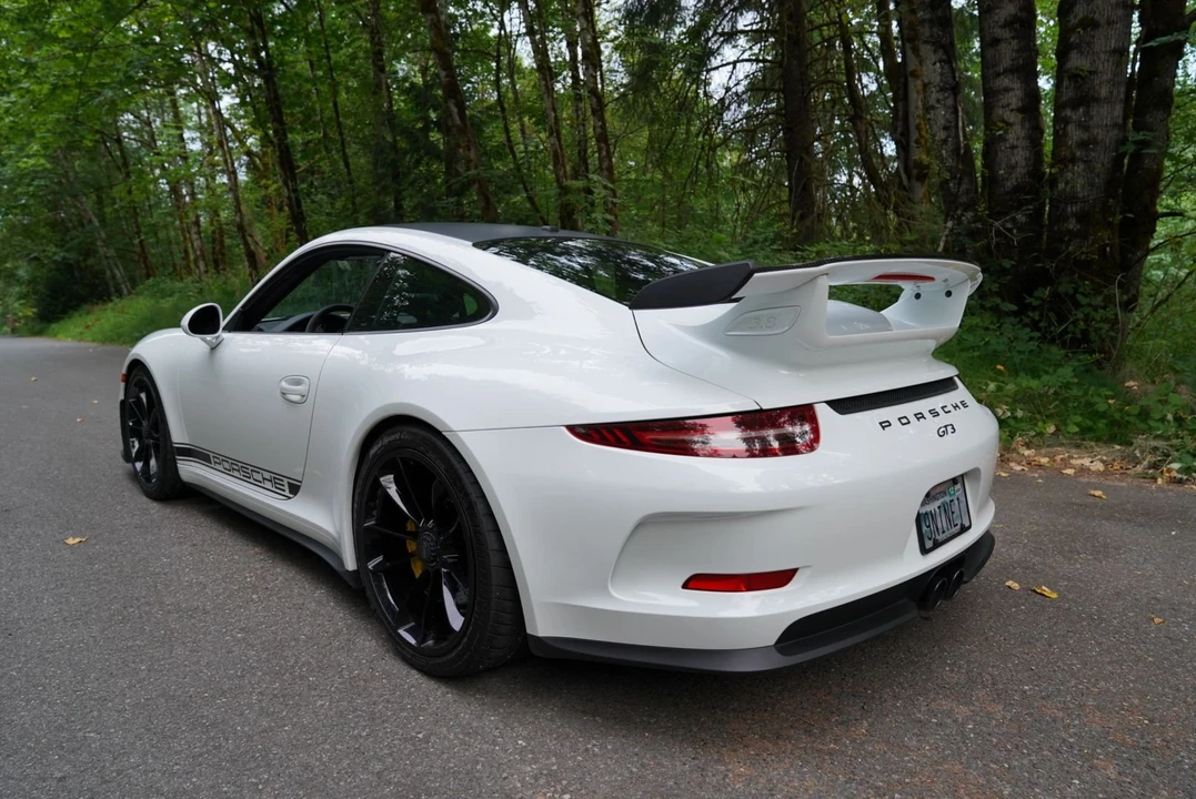 2015 Porsche 991 GT3 - Image 15 of 31