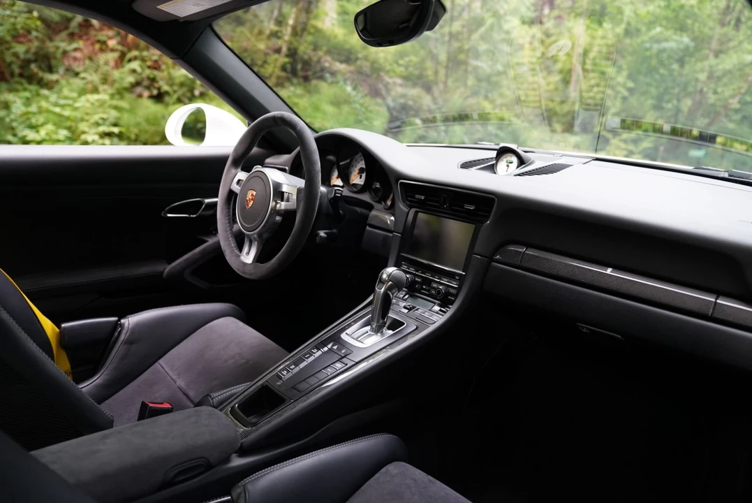 2015 Porsche 991 GT3 - Image 11 of 31