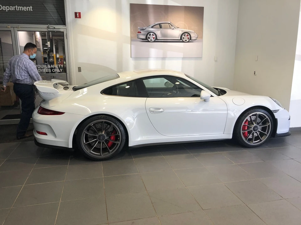 2015 Porsche 991 GT3 - Image 4 of 10