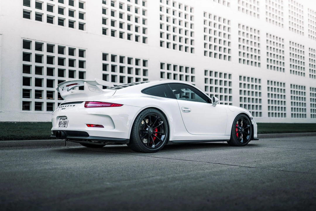 2015 Porsche 991 GT3 - Image 5 of 8