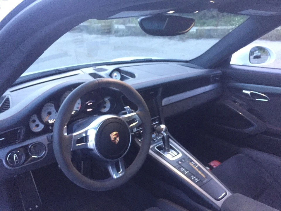 2015 Porsche 991 GT3 - Image 2 of 7
