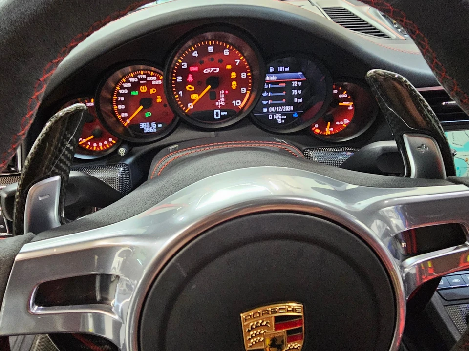2015 Porsche 991 GT3 - Image 22 of 31
