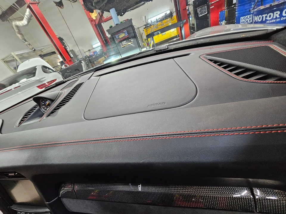 2015 Porsche 991 GT3 - Image 24 of 31