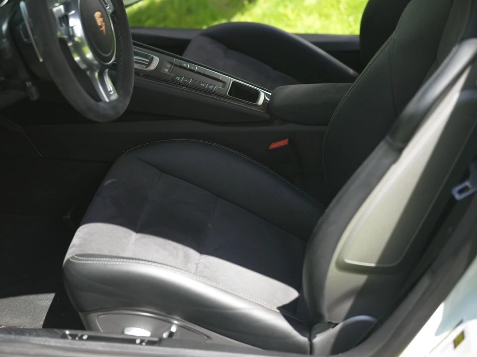 2015 Porsche 991 GT3 - Image 2 of 6