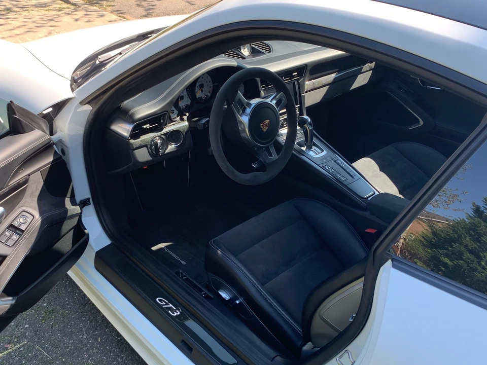 2015 Porsche 991 GT3 - Image 8 of 15