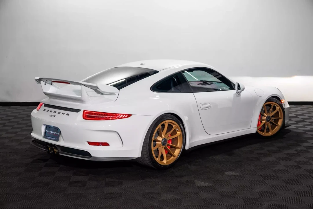 2015 Porsche 991 GT3 - Image 13 of 17