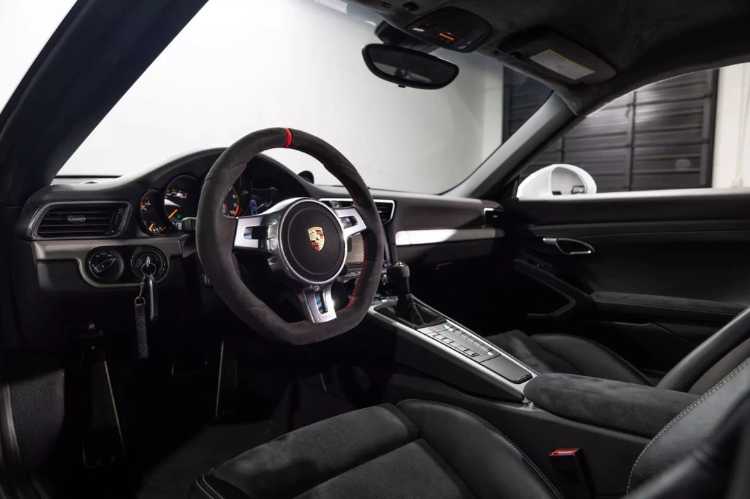 2015 Porsche 991 GT3 - Image 16 of 17