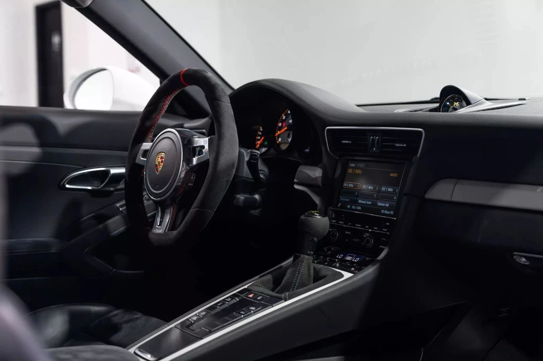 2015 Porsche 991 GT3 - Image 15 of 17