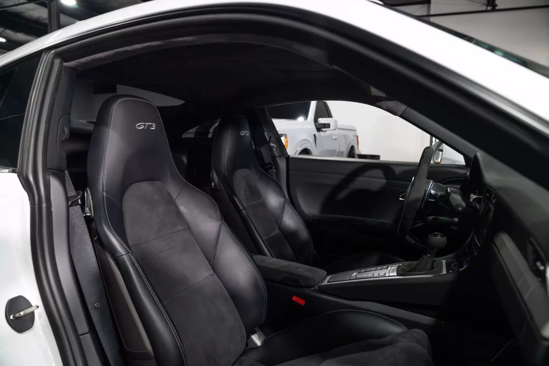2015 Porsche 991 GT3 - Image 17 of 17