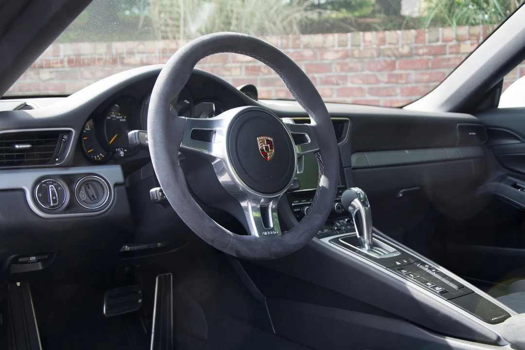 2015 Porsche 991 GT3 - Image 6 of 10