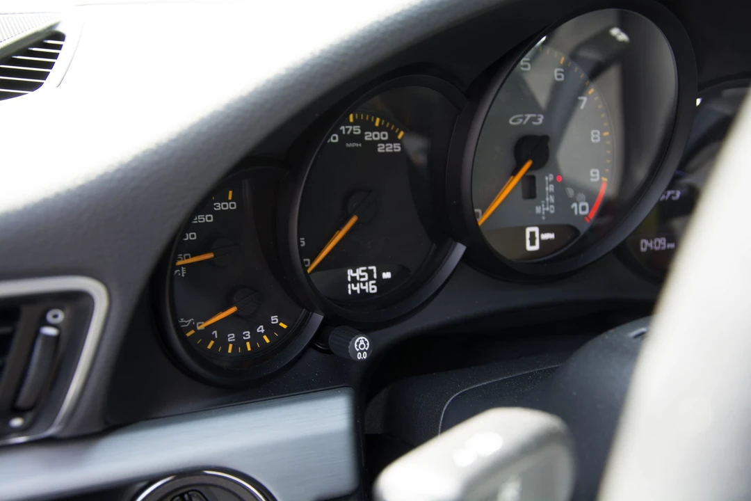2015 Porsche 991 GT3 - Image 9 of 10