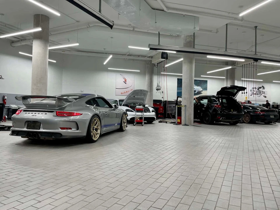 2015 Porsche 991 GT3 - Image 24 of 31