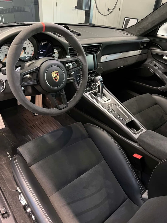 2015 Porsche 991 GT3 - Image 25 of 31
