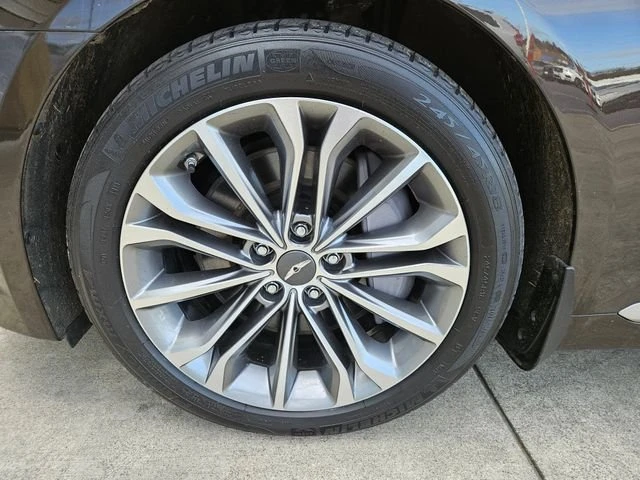 2015 Hyundai Genesis - Image 7 of 16