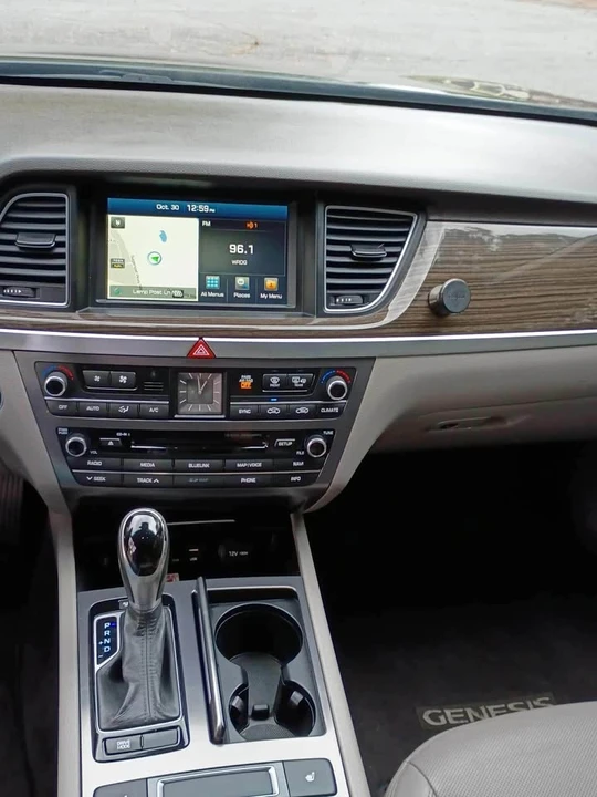 2015 Genesis G80 - Image 8 of 11
