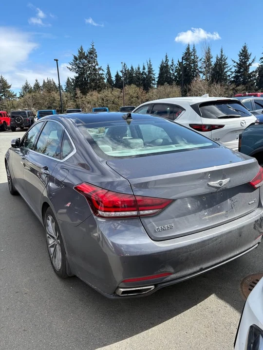 2015 Hyundai Genesis - Image 3 of 10