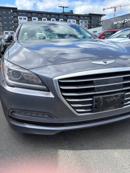 2015 Hyundai Genesis - Image 5 of 10