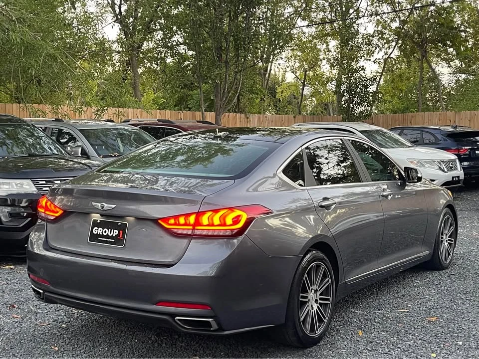 2015 Hyundai Genesis - Image 2 of 10