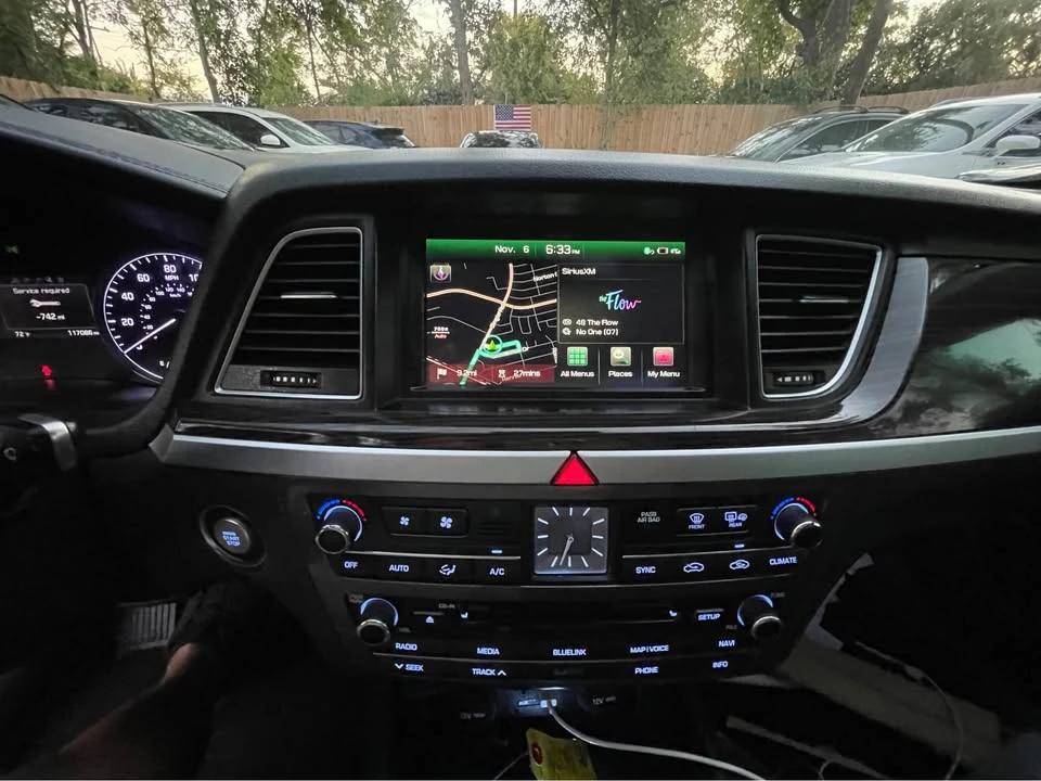 2015 Hyundai Genesis - Image 10 of 10