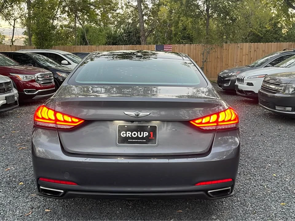 2015 Hyundai Genesis - Image 4 of 10