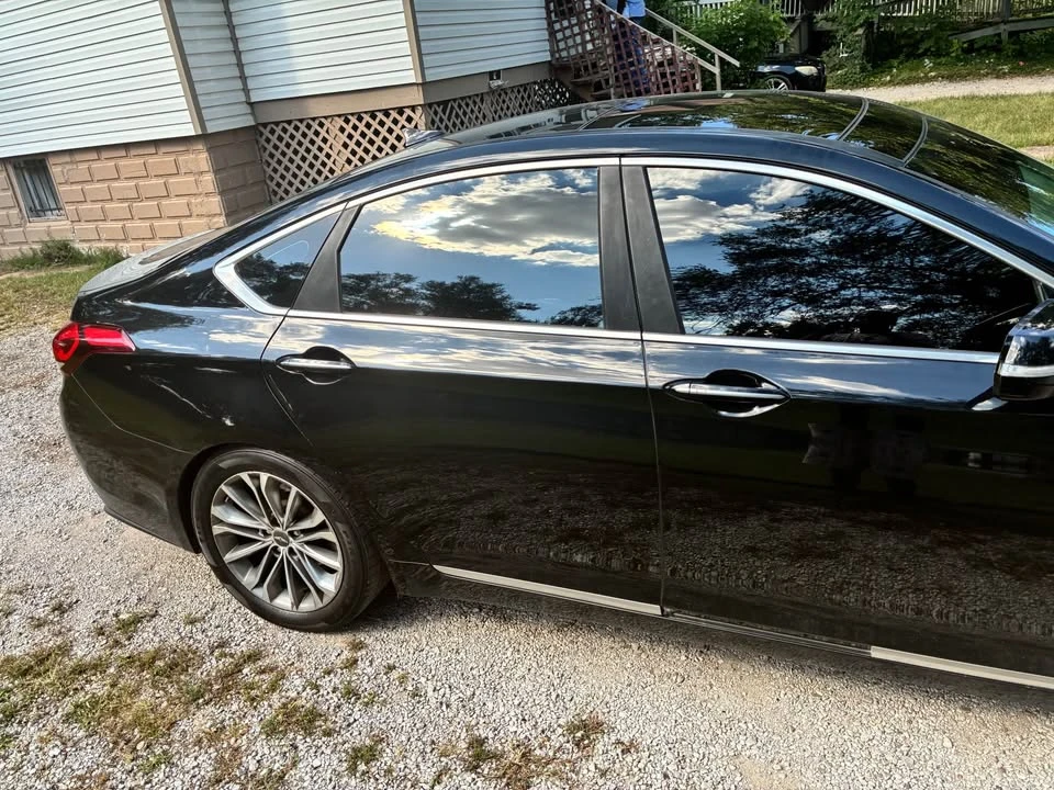 2015 Genesis - Image 3 of 12