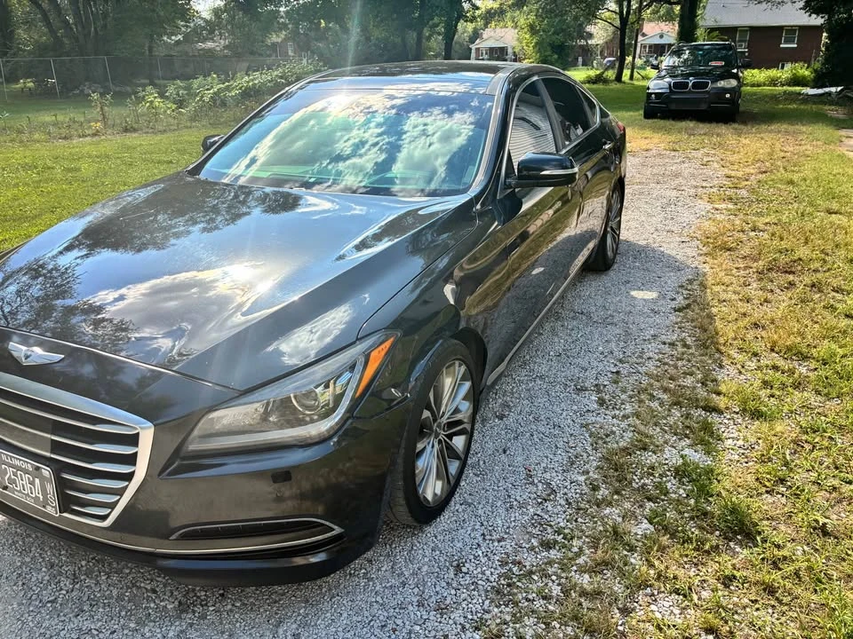 2015 Genesis - Image 7 of 12