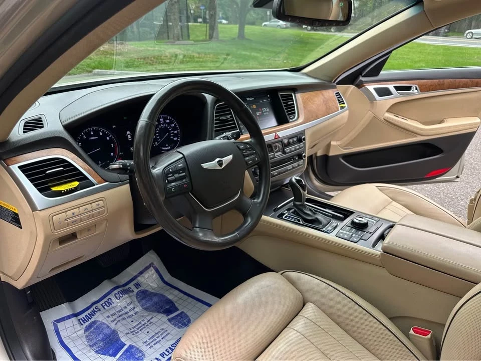 2015 Hyundai Genesis - Image 5 of 20