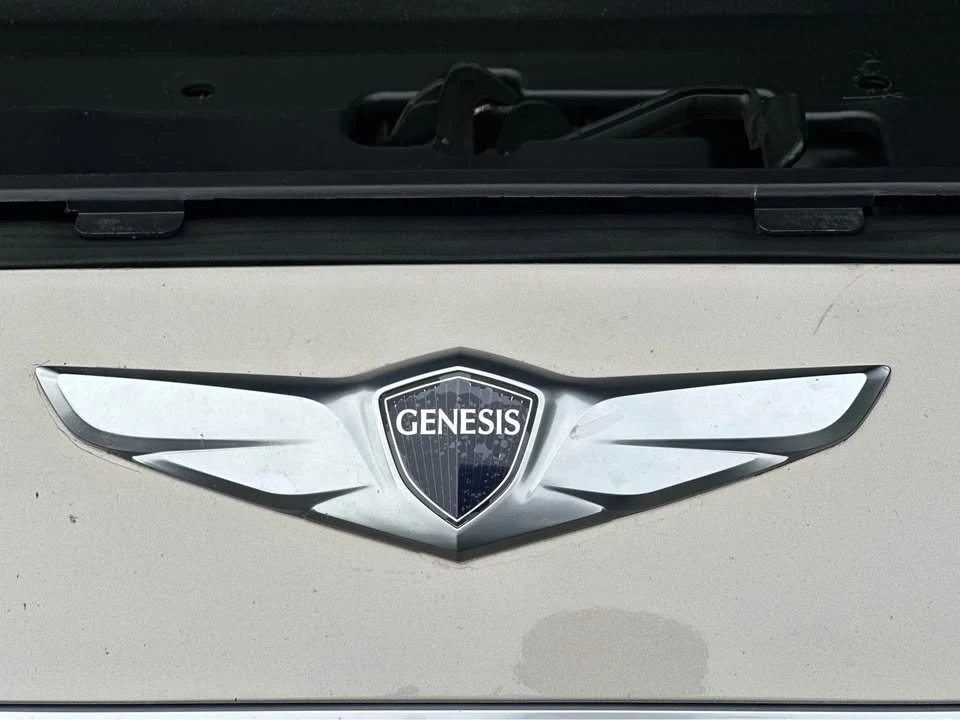 2015 Hyundai Genesis - Image 20 of 20