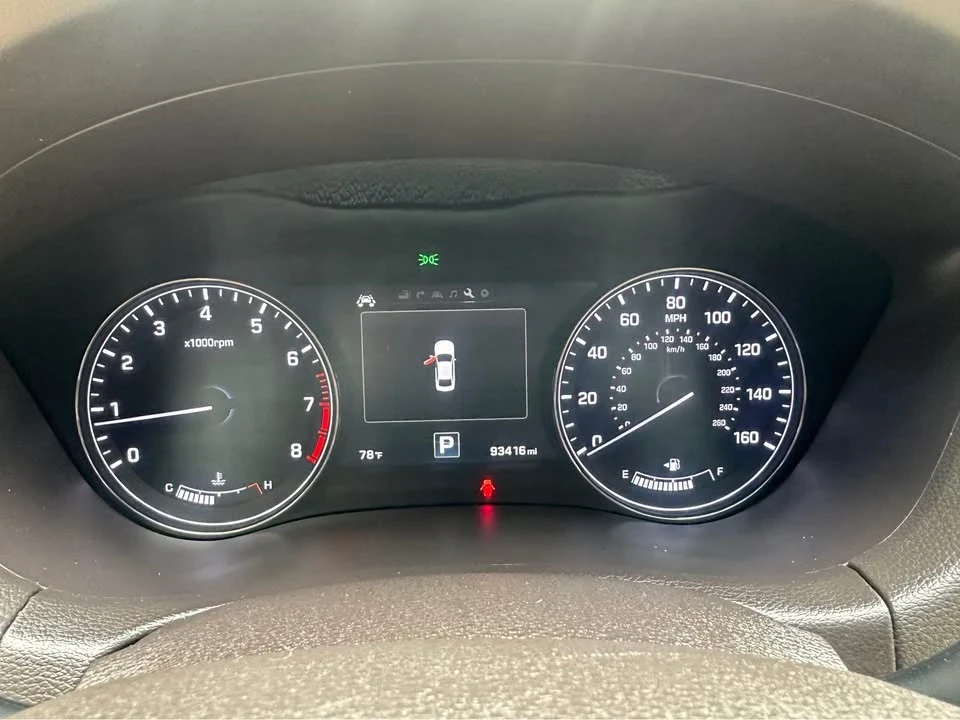 2015 Hyundai Genesis - Image 18 of 20