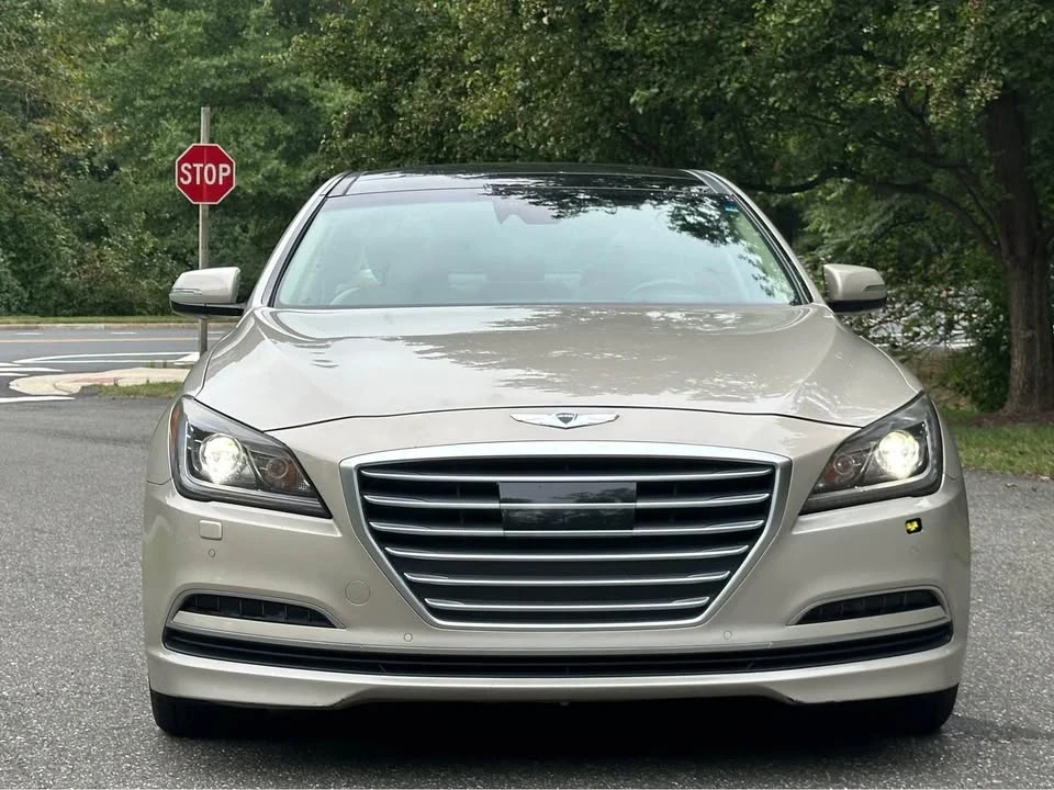 2015 Hyundai Genesis - Image 2 of 20