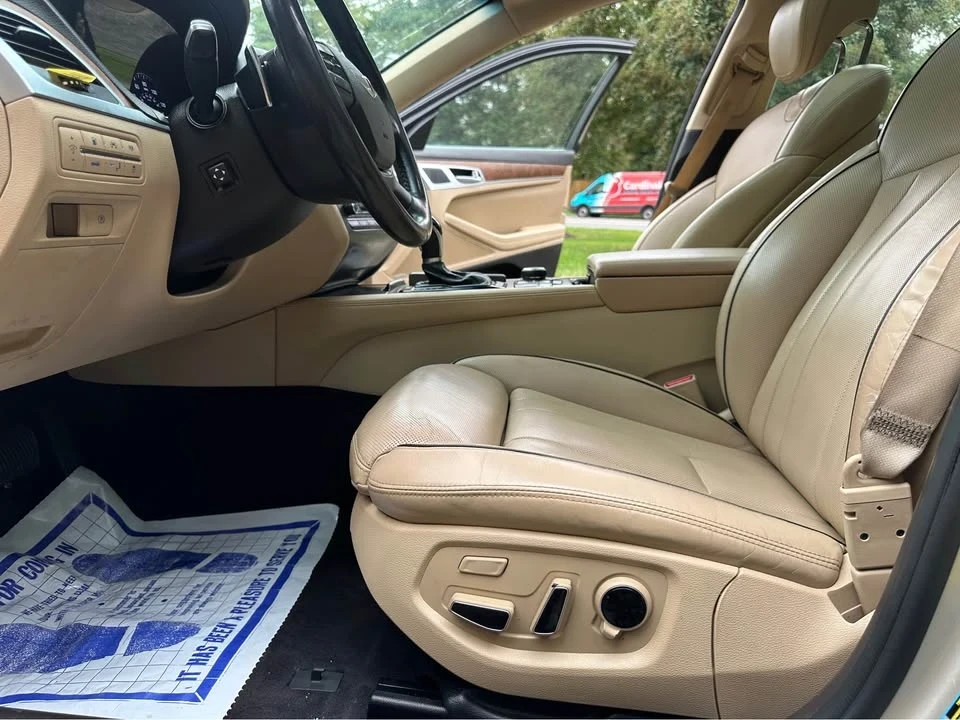 2015 Hyundai Genesis - Image 7 of 20
