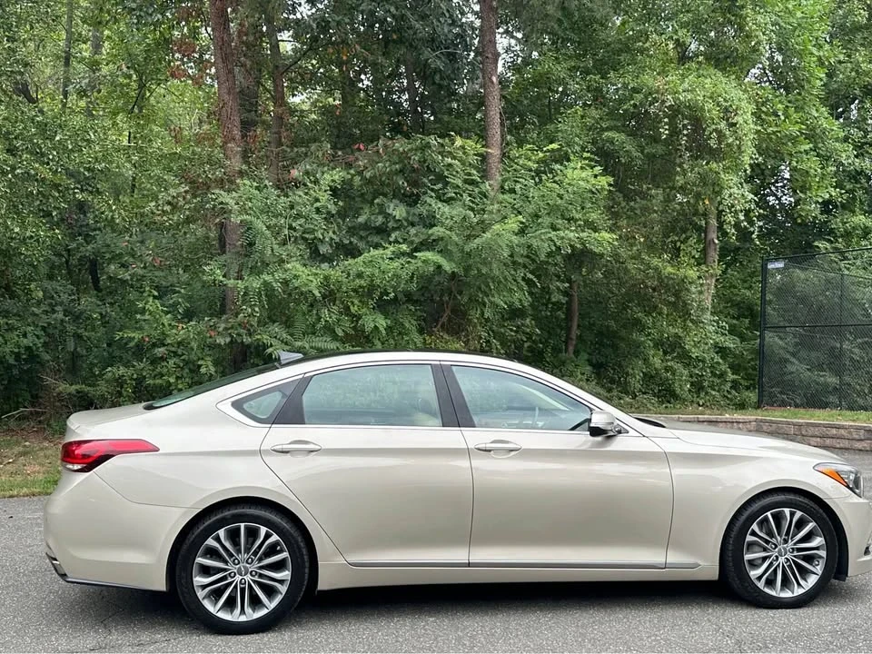 2015 Hyundai Genesis - Image 4 of 20