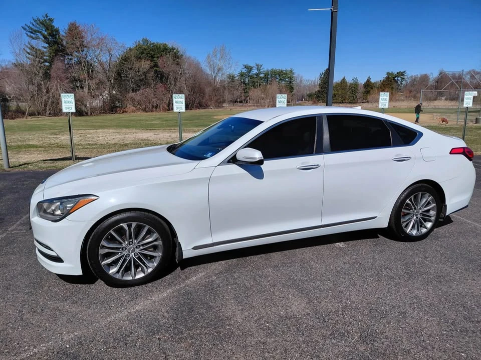 2015 Hyundai Genesis - Image 4 of 15