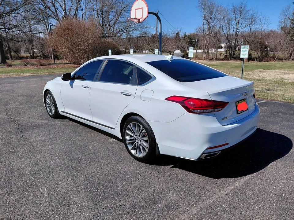 2015 Hyundai Genesis - Image 6 of 15