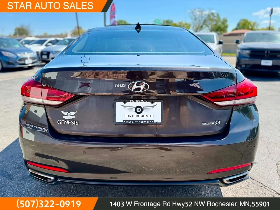 2015 Hyundai Genesis - Image 5 of 20