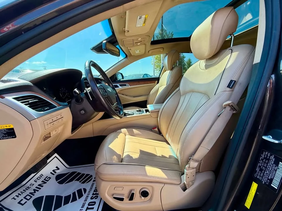 2015 Hyundai Genesis - Image 9 of 20