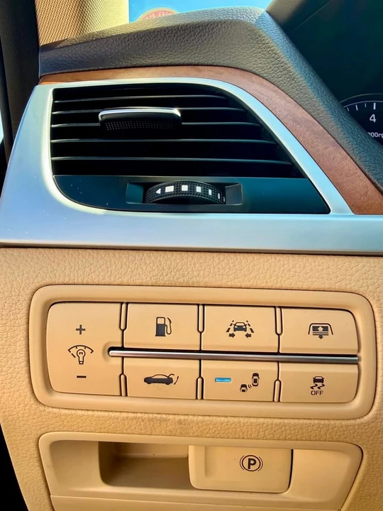 2015 Hyundai Genesis - Image 19 of 20