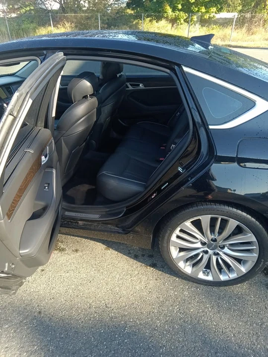 2015 Genesis G80 - Image 10 of 12
