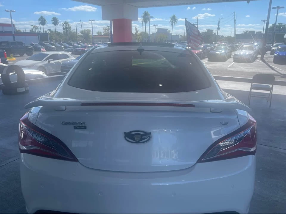 2015 Genesis - Image 7 of 8
