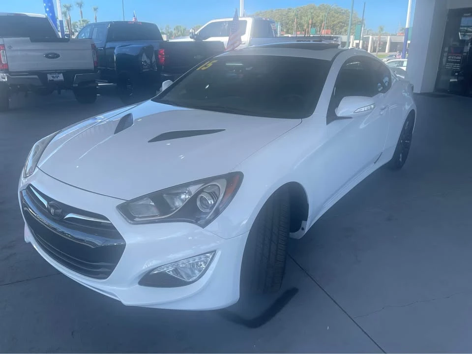 2015 Genesis - Image 5 of 8