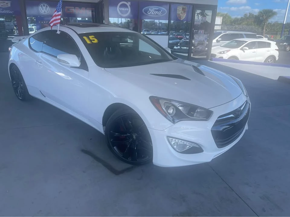 2015 Genesis - Image 6 of 8