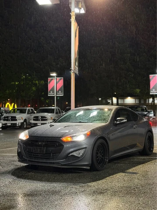 2015 Genesis - Image 5 of 17