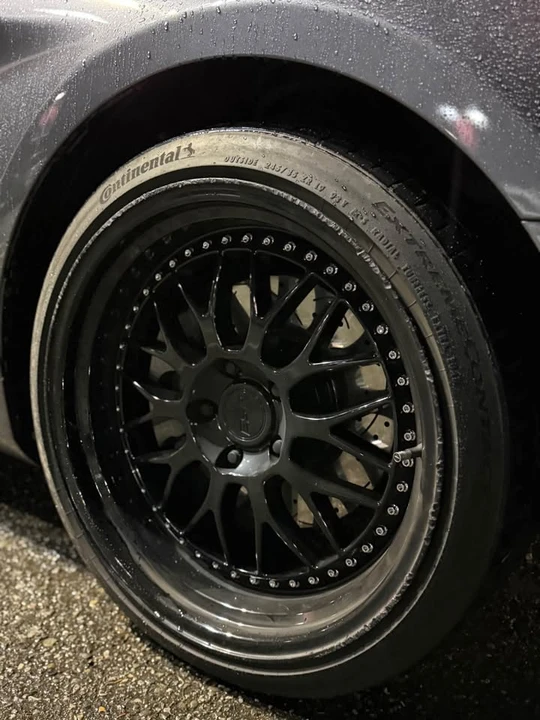 2015 Genesis - Image 7 of 17