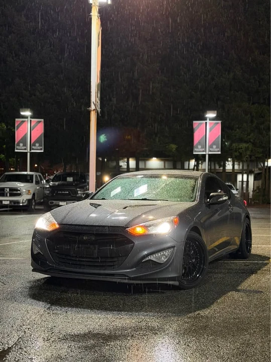 2015 Genesis - Image 2 of 17