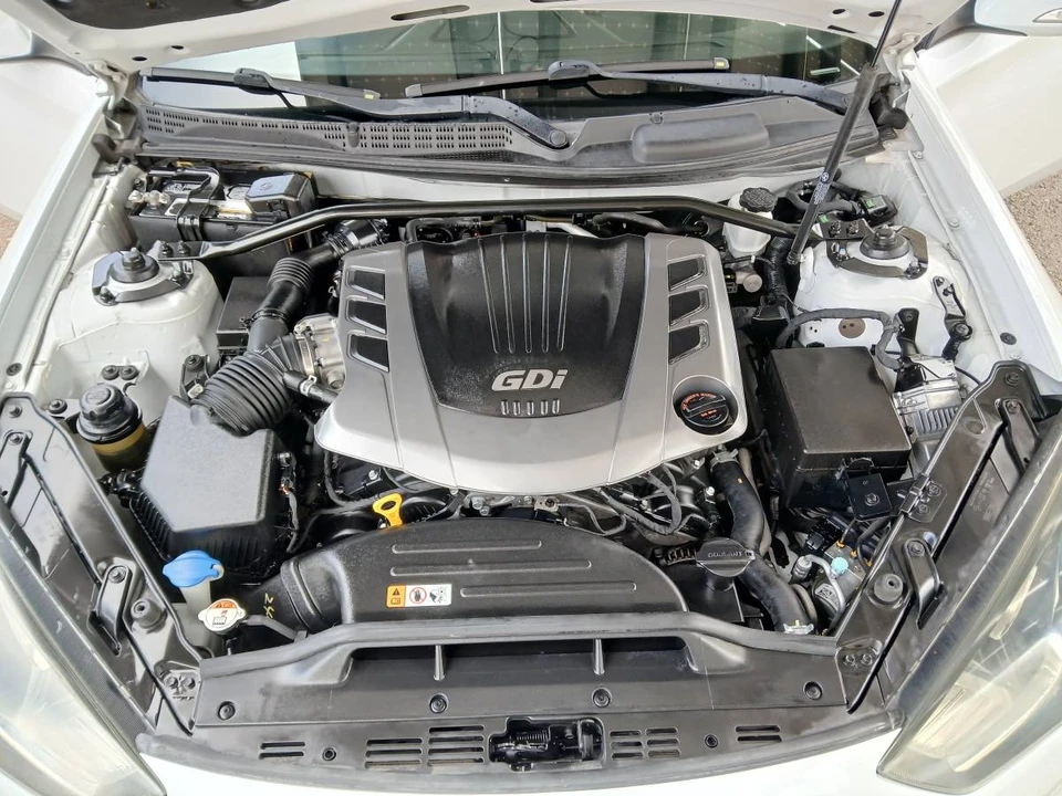 2015 Hyundai Genesis Coupe - Image 22 of 24